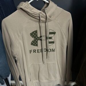 Under Armor hoodie size small